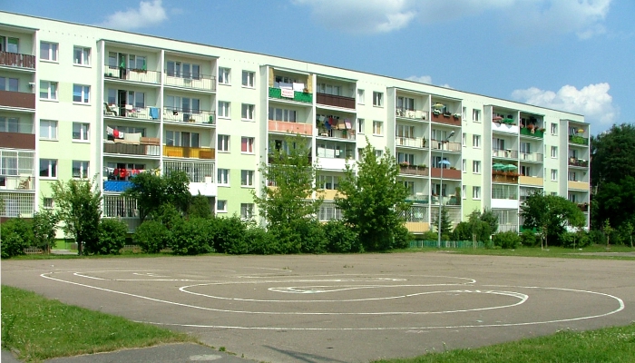 SMLW. Budowa bloku na Broniewskiego