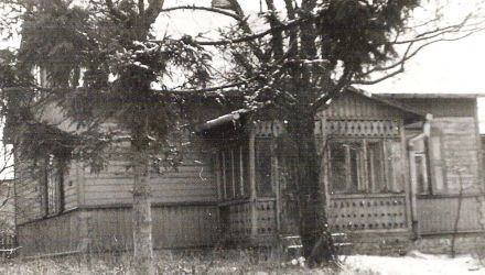 Dom Olgi Jagiełowicz na Cegielni 9, w którym ocalała 5-osobowa żydowska rodzina Zawiesińskich (fot. S. Szklarek, ok. 1974 r.)