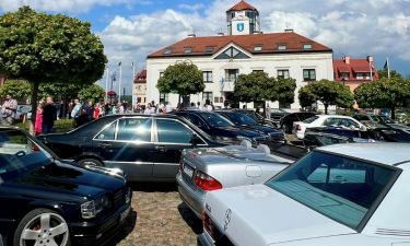 IX zlot fanów aut marki Mercedes-Benz w Serocku (fot. Burmistrz Artur Borkowski) 1