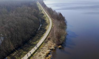 Ścieżki rowerowe wokół Jeziora Zegrzyńskiego (fot. Urząd Gminy Nieporęt)