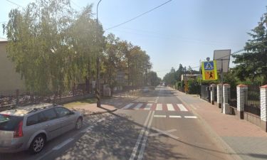 ul. Jana Pawła I w rejonie Szkoły Podstawowej nr 4 w Legionowie (fot. Google Maps)