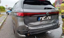 Zderzenie dwóch aut na Zegrzyńskiej w Jabłonnie (fot. KP PSP w Legionowie) 1
