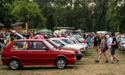Wakacyjny Zlot Klasycznej Motoryzacji 2024 w Porcie Pilawa
