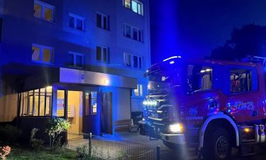 Interwencja straży pożarnej w bloku przy ul. Norwida w Legionowie (fot. KP PSP w Legionowie)